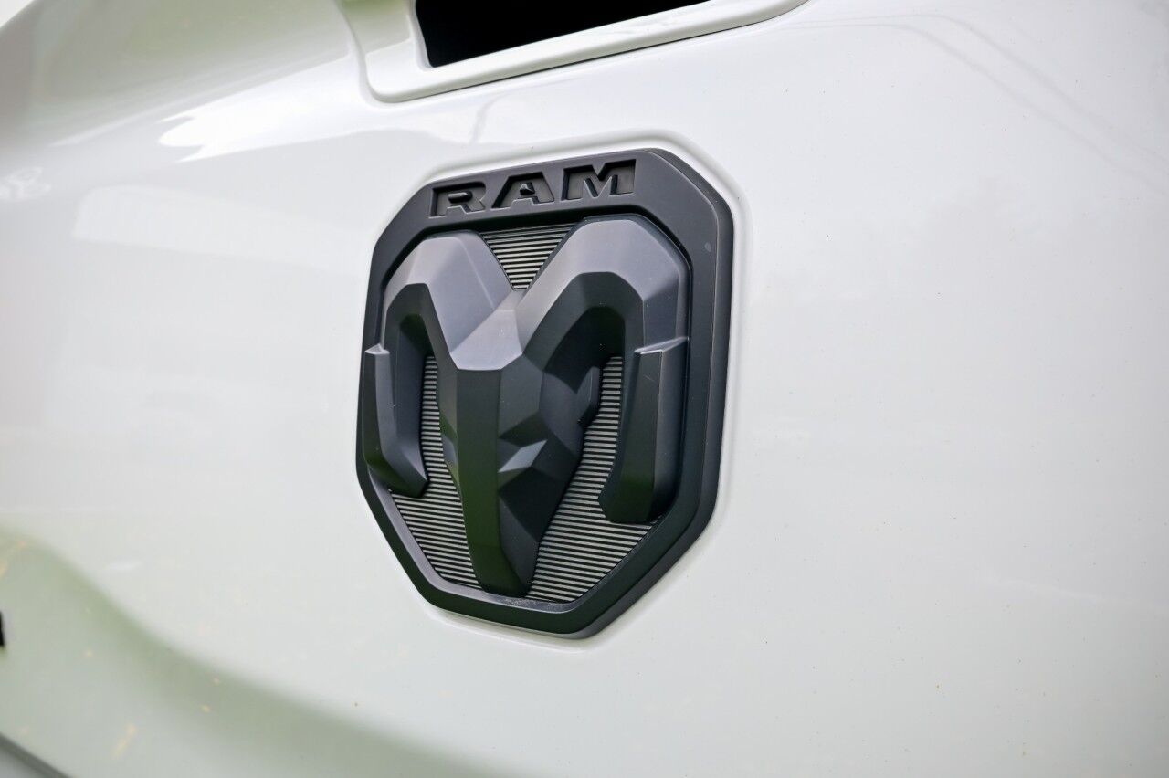 2020 Ram 1500 Big Horn, Bed Step, Navigation, Night Edition Springfield NJ