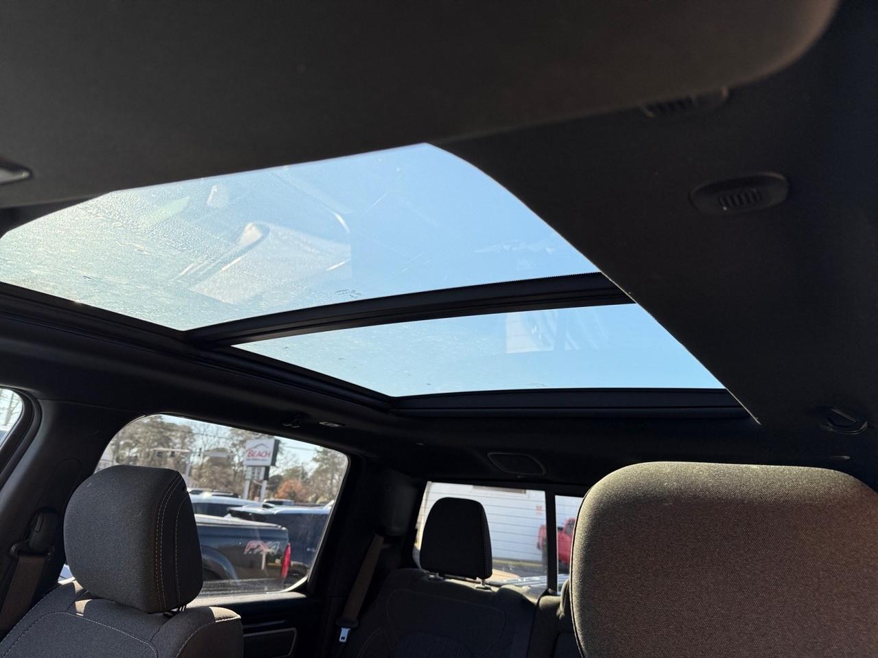 2020 Ram 1500 Big Horn CREW CAB 4X4 LEVEL 2, BIG SCREEN, PANORAMIC SUNROOF, HEATED SEATS, POWER SLIDING REAR WINDOW, UNIVERSAL GARAGE DOOR OPENER, APPLE CARPLAY/ANDROID AUTO, REMOTE START, RUNNING BOARDS, TOW PACKAGE, POWER/HEATED MIRRORS, BLIND SPOT ALERT, BACKUP Norfolk VA