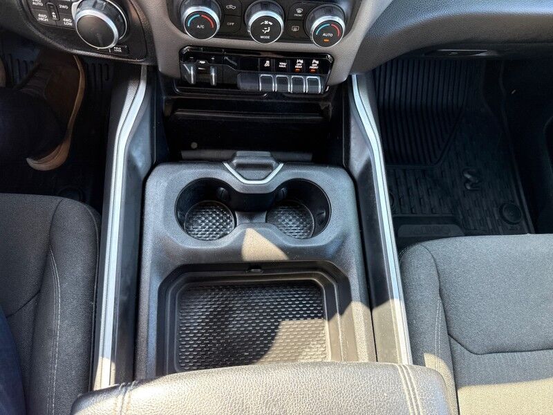 2020 Ram 1500 Big Horn Crew Cab 4WD w/ Big Horn Level 2 Equipment Group Arlington VA