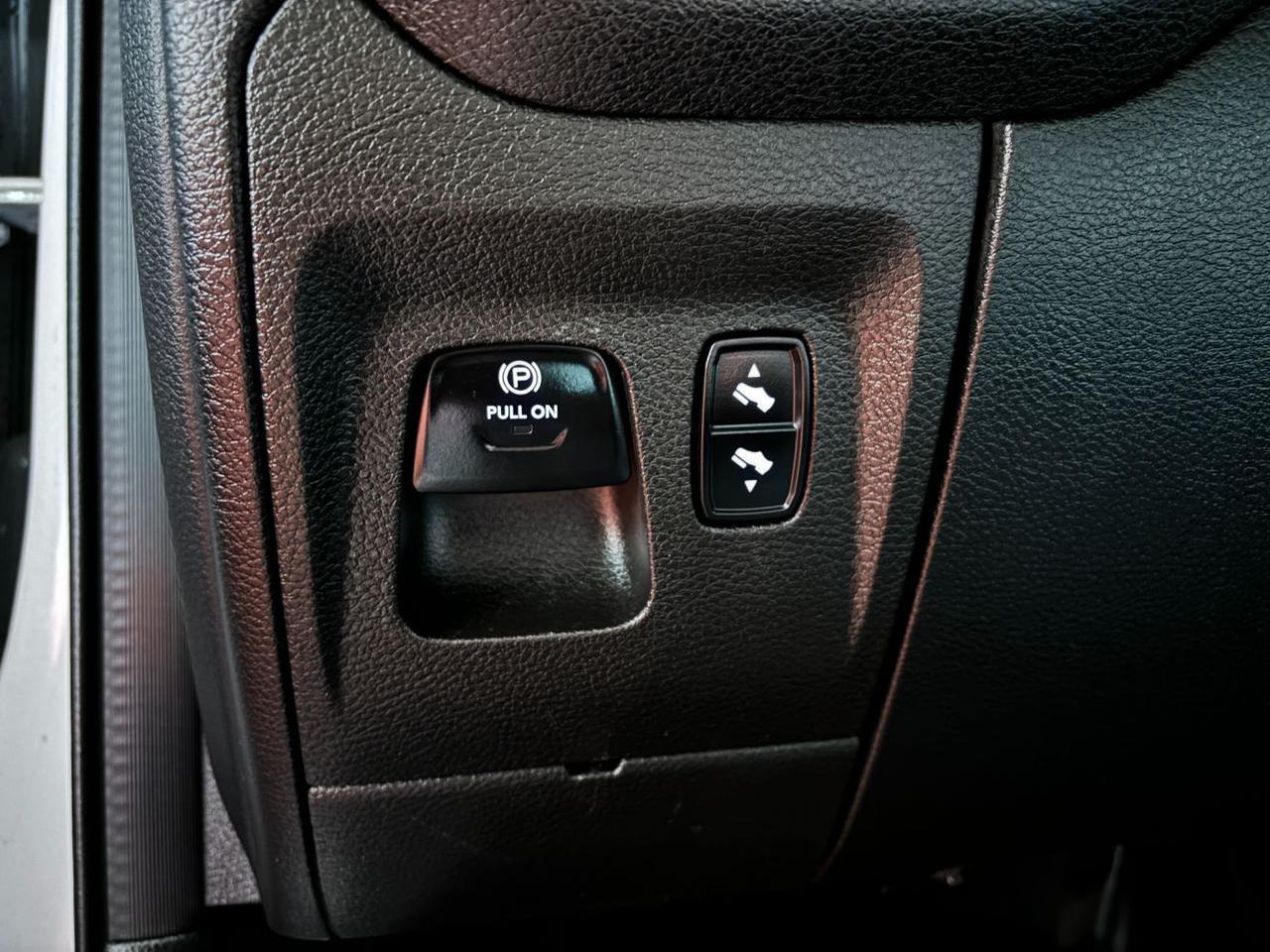 2020 Ram 1500 Big Horn Crew Cab 4x4 5'7 Box Franklin OH