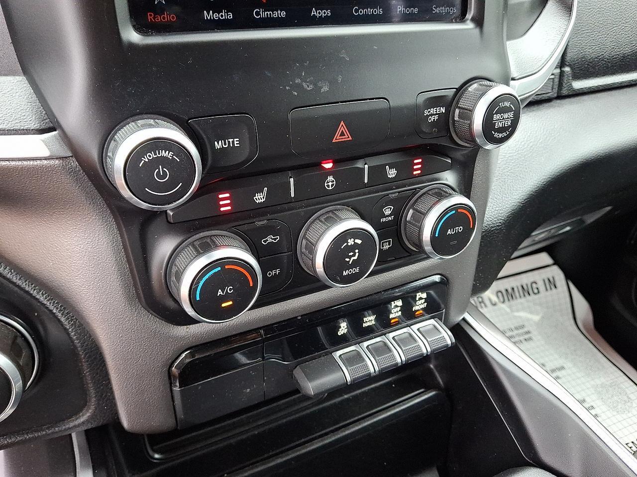 2020 Ram 1500 Big Horn Crew Cab 4x4 5&apos;7&quot; Box Vineland NJ