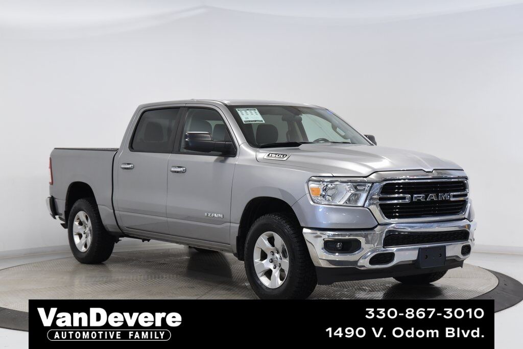 2020 Ram 1500 Big Horn/Lone Star Akron