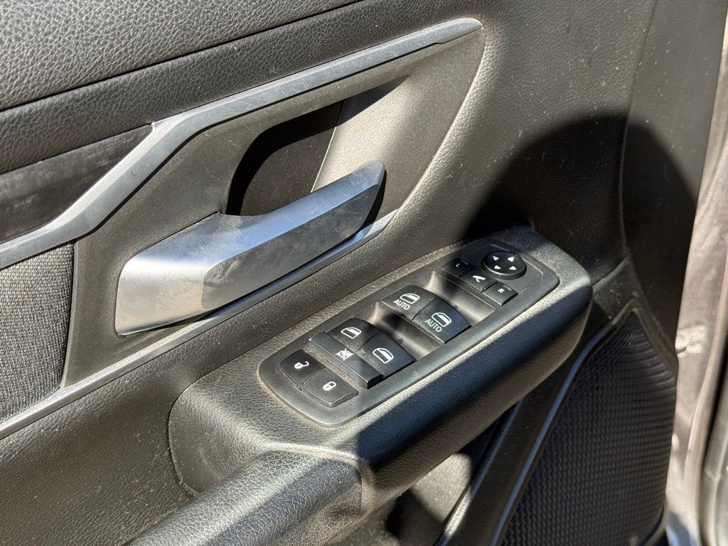 2020 Ram 1500 Big Horn/Lone Star Crestwood KY