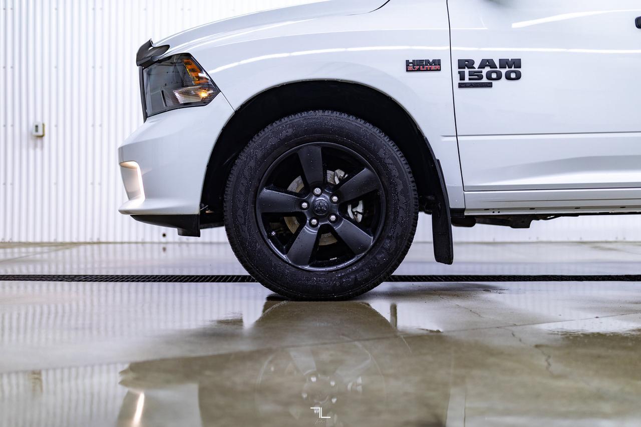 2020 Ram 1500 Classic 4x4 Crew Cab Black Express BCam Red Deer AB