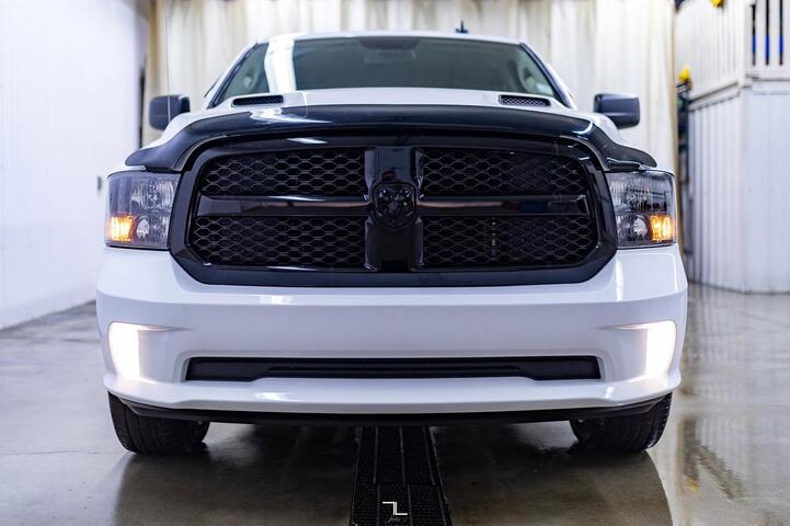 2020 Ram 1500 Classic 4x4 Crew Cab Black Express BCam Red Deer AB 2020 Ram 1500 Classic 4x4 Crew Cab Black Express BCam Red Deer AB