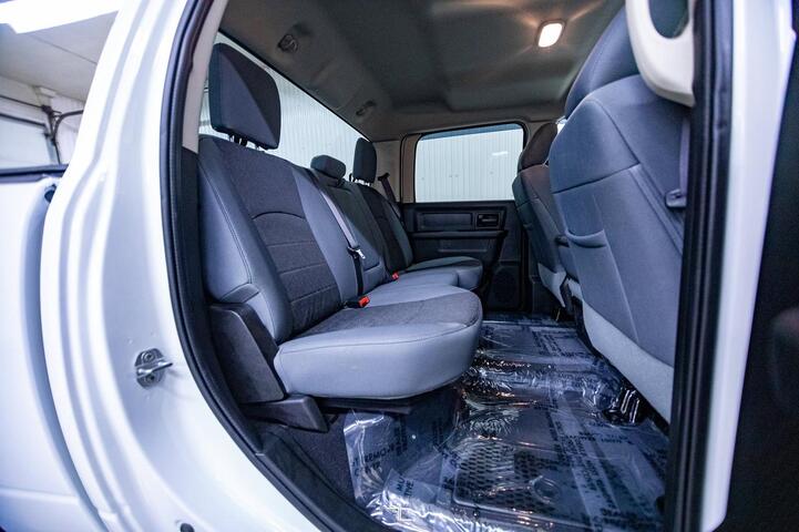 2020 Ram 1500 Classic 4x4 Crew Cab Black Express BCam Red Deer AB 2020 Ram 1500 Classic 4x4 Crew Cab Black Express BCam Red Deer AB