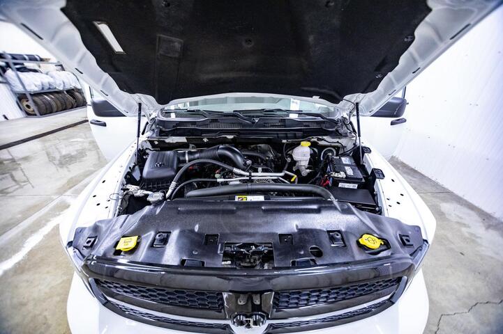 2020 Ram 1500 Classic 4x4 Crew Cab Black Express BCam Red Deer AB 2020 Ram 1500 Classic 4x4 Crew Cab Black Express BCam Red Deer AB