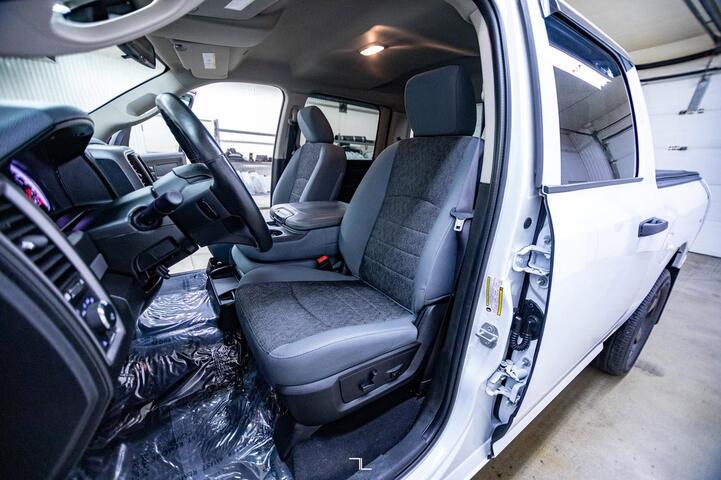 2020 Ram 1500 Classic 4x4 Crew Cab Black Express BCam Red Deer AB 2020 Ram 1500 Classic 4x4 Crew Cab Black Express BCam Red Deer AB