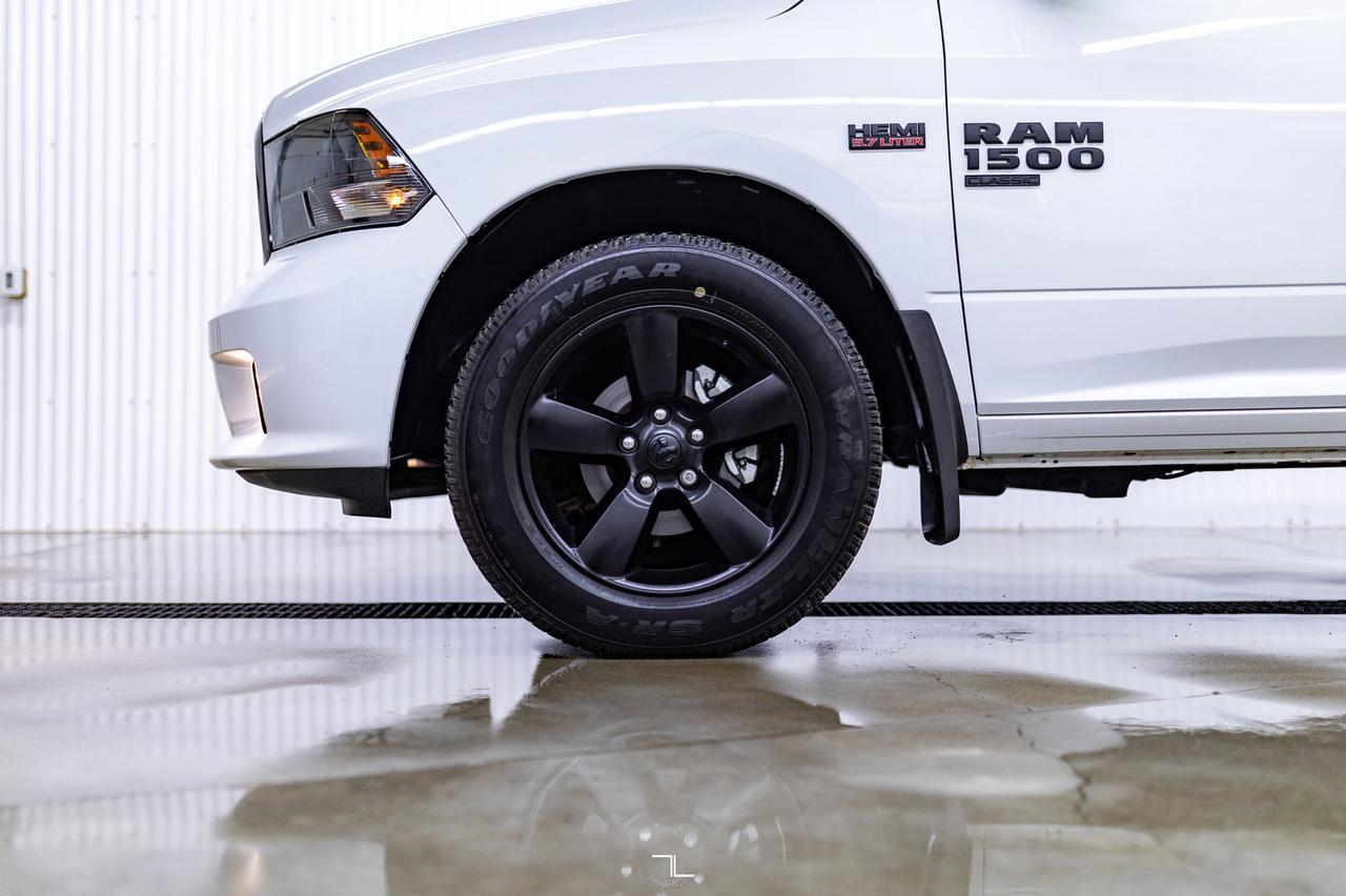 2020 Ram 1500 Classic 4x4 Crew Cab Express BCam Red Deer AB