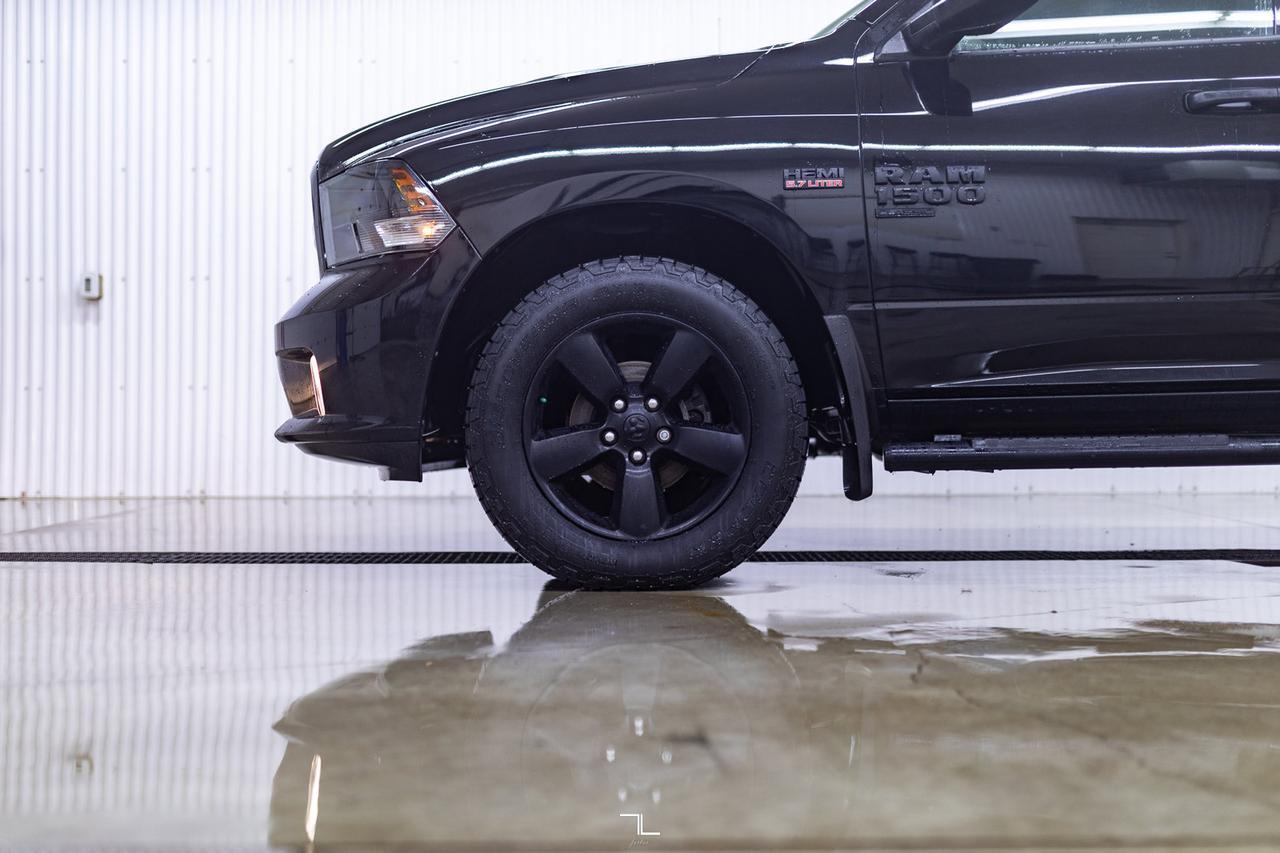 2020 Ram 1500 Classic 4x4 Crew Cab Express BCam Red Deer AB