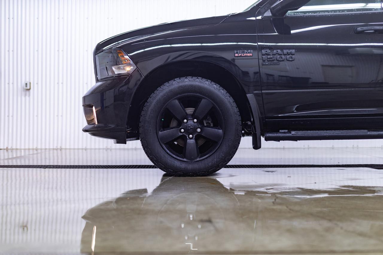 2020 Ram 1500 Classic 4x4 Crew Cab Express BCam Red Deer AB