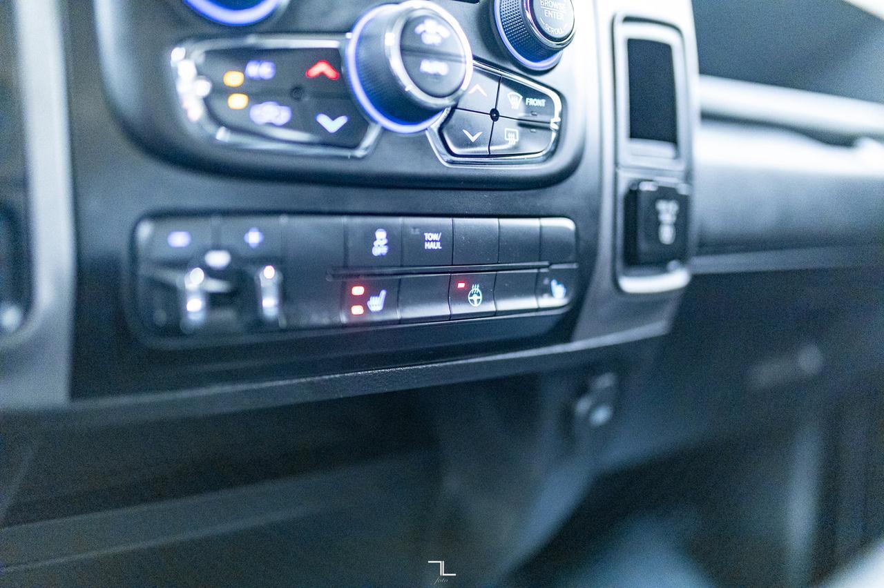 2020 Ram 1500 Classic 4x4 Crew Cab Express BCam Red Deer AB