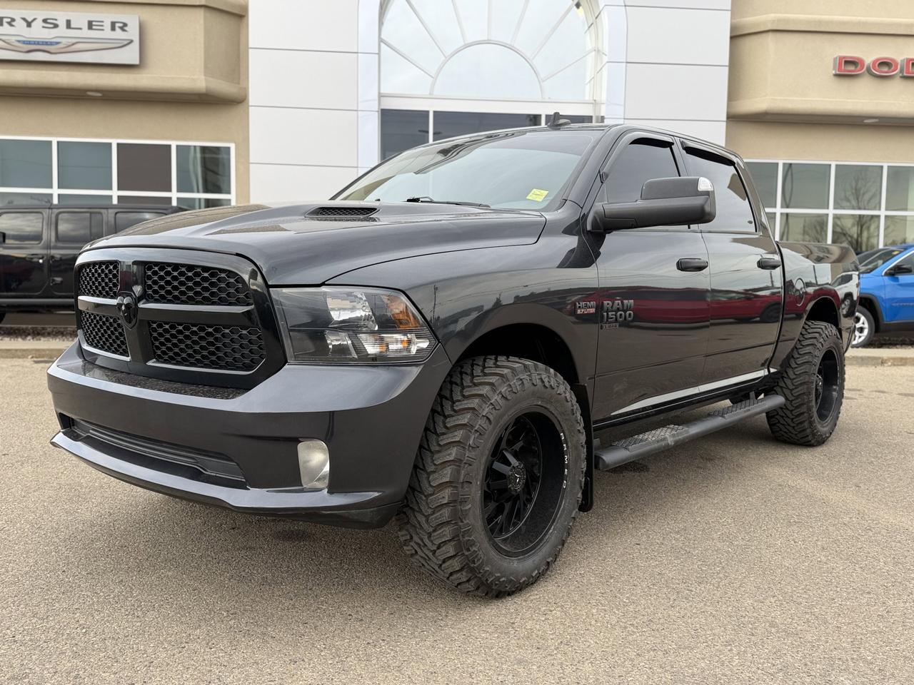 2020 Ram 1500 Classic Night Edition Crew Cab 4x4 | HEMI V8 | Heated Seats | Remote Start Redwater AB