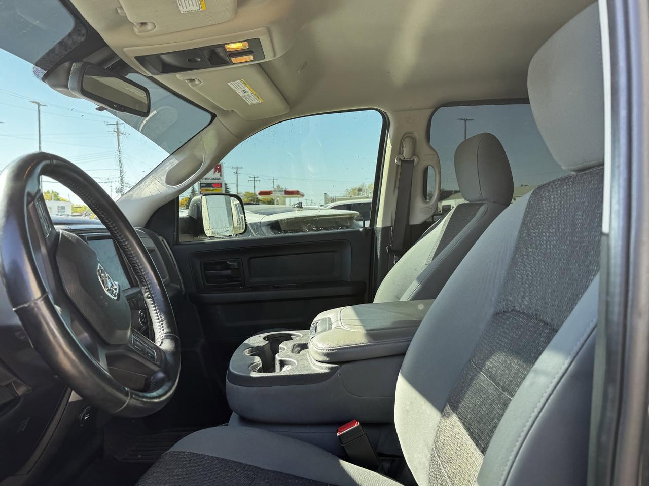 2020 Ram 1500 Classic Night Edition Crew Cab 4x4 | Rig Ready Ram | HEMI V8 | Heated Seats | Remote Start Redwater AB