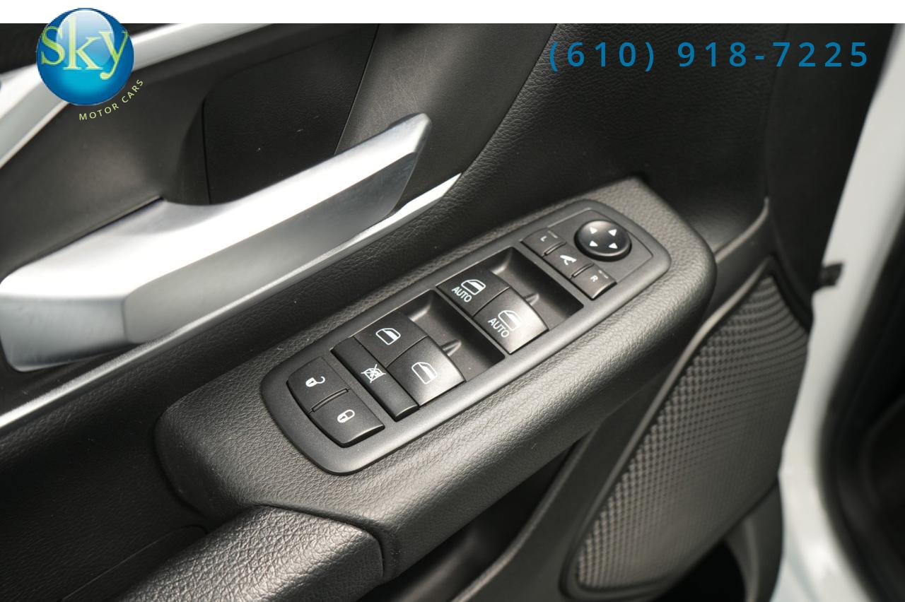 2020 Ram 1500 Crew Cab 4WD Big Horn NIGHT EDITION LEVEL 2 West Chester PA