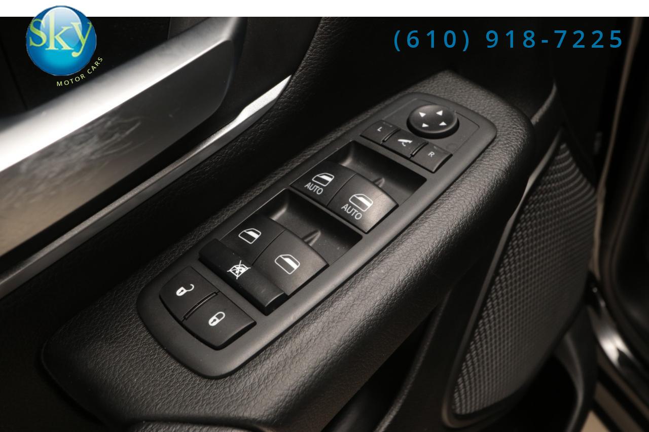 2020 Ram 1500 Crew Cab 4WD Big Horn NIGHT EDITION West Chester PA