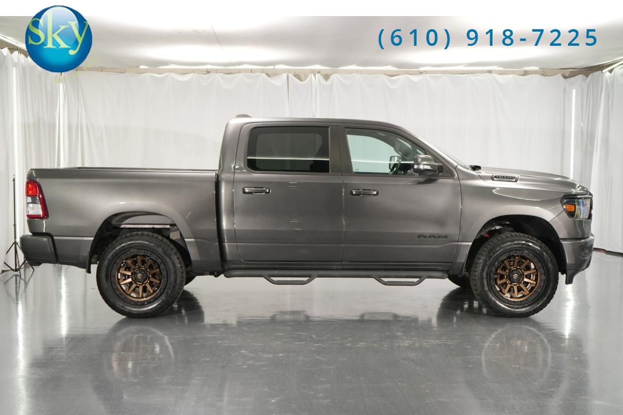 2020 Ram 1500 Crew Cab 4WD LIFTED Big Horn LEVEL 2 NIGHT EDITION V8 West Chester PA