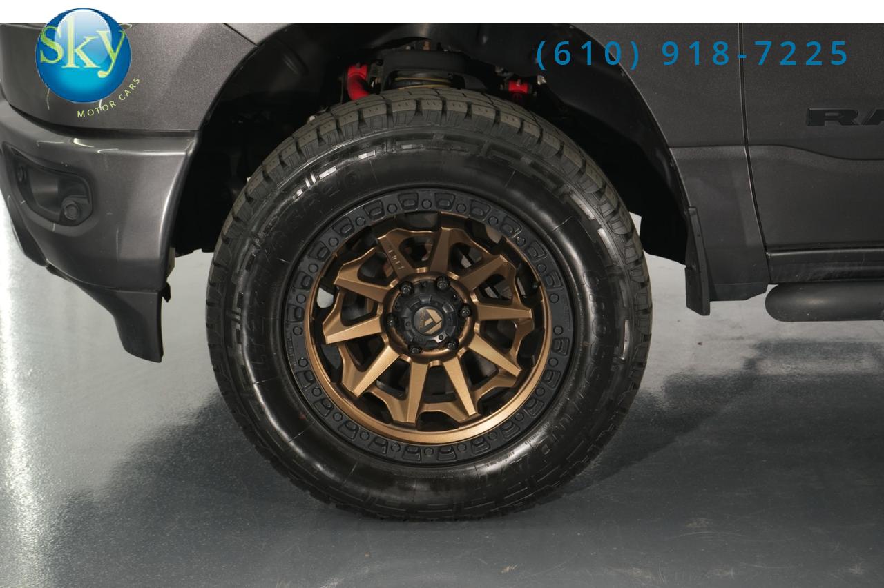 2020 Ram 1500 Crew Cab 4WD LIFTED Big Horn LEVEL 2 NIGHT EDITION V8 West Chester PA