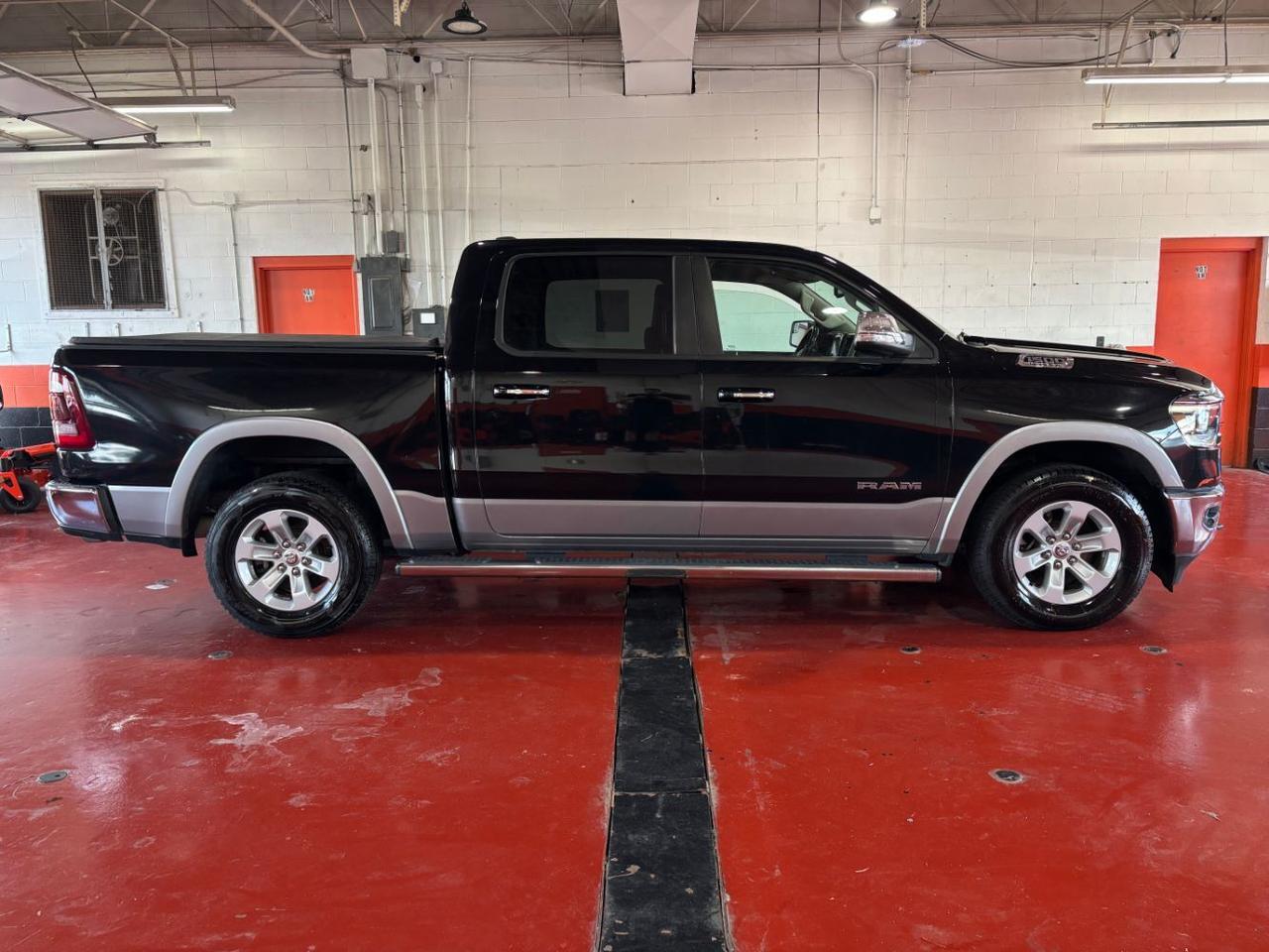 2020 Ram 1500 Laramie Crew Cab 4x4 5'7 Box