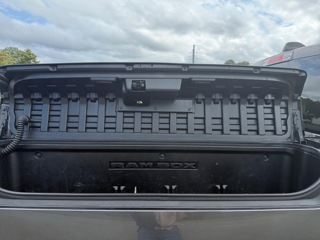 2020 Ram 1500 Laramie, HEATED AND VENTILATED FRONT SEATS, 2ND ROW IN FLOOR STORAGE BINS, REAR POWER SLIDING WINDOWS, CHROME TOW HOOKS, RUNNING BOARDS, REMOTE TAILGATE RELEASE, V8 HEMI, DONT LET YOUR DREAM TRUCK PASS YOU BY! Norfolk VA