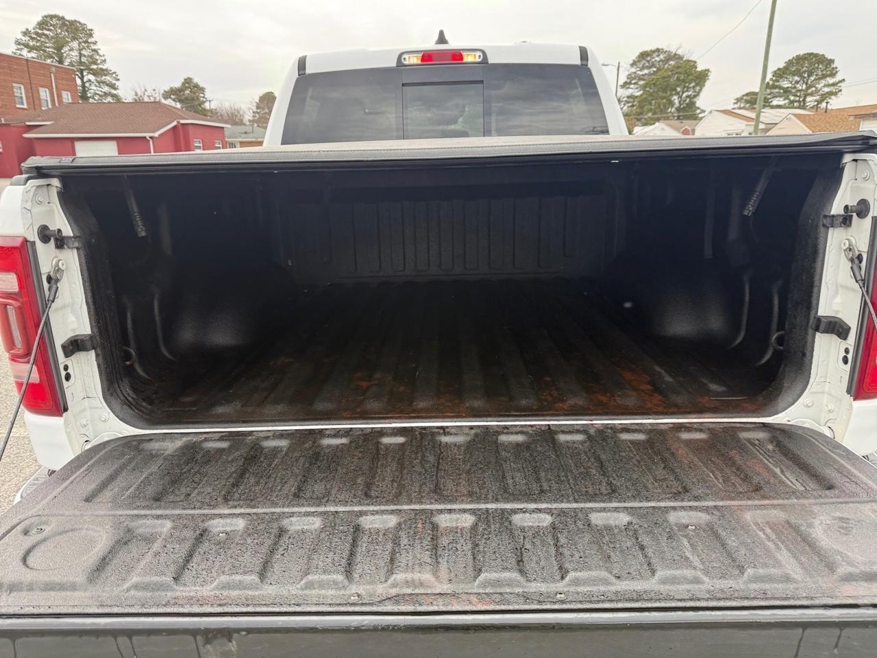 2020 Ram 1500 Limited, MOONROOF, HEATED/VENTILATED FRONT & REAR SEATS, POWER RUNNING BOARDS, TONNEAU COVER, POWER SLIDING REAR WINDOW, POWER FOLDING MIRRORS, HARMAN/KARDON SPEAKERS, ALL WEATHER FLOOR MATS, CLEAN CARFAX, THIS RAM HAS IT ALL MAKE IT YOURS TODAY! Norfolk VA