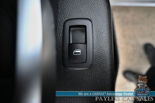 2020 Ram 1500 Lone Star / 4X4 / Crew Cab / 5.7L V8 eTorque / Auto Start / Off-Road & Big Horn Level 1 Group / Power Premium Cloth Seats / Apple CarPlay & Android Auto / Keyless Entry & Start / Tow Pkg / 22 MPG Wasilla AK