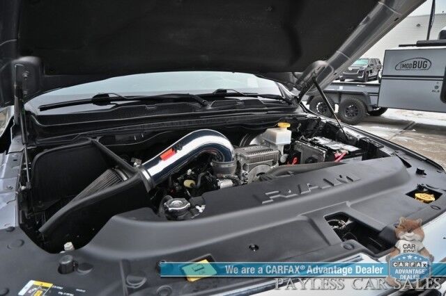 2020 Ram 1500 Lone Star / 4X4 / Crew Cab / 5.7L V8 eTorque / Auto Start / Off-Road & Big Horn Level 1 Group / Power Premium Cloth Seats / Apple CarPlay & Android Auto / Keyless Entry & Start / Tow Pkg / 22 MPG Anchorage AK