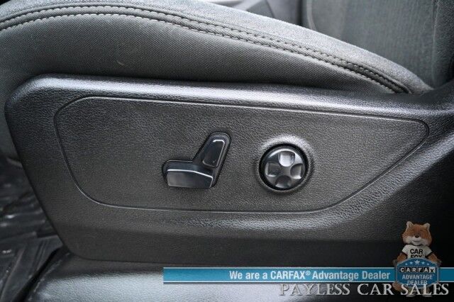 2020 Ram 1500 Lone Star / 4X4 / Crew Cab / 5.7L V8 eTorque / Auto Start / Off-Road & Big Horn Level 1 Group / Power Premium Cloth Seats / Apple CarPlay & Android Auto / Keyless Entry & Start / Tow Pkg / 22 MPG Wasilla AK