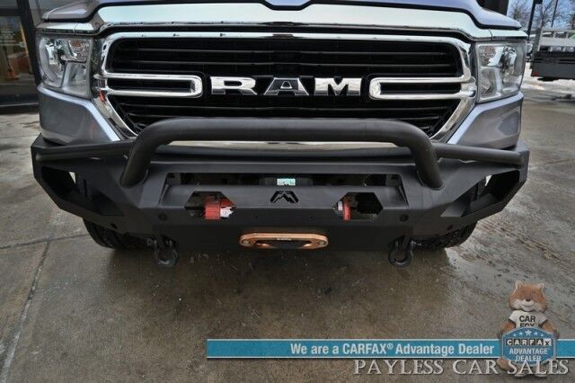 2020 Ram 1500 Lone Star / 4X4 / Crew Cab / 5.7L V8 eTorque / Auto Start / Off-Road & Big Horn Level 1 Group / Power Premium Cloth Seats / Apple CarPlay & Android Auto / Keyless Entry & Start / Tow Pkg / 22 MPG Anchorage AK