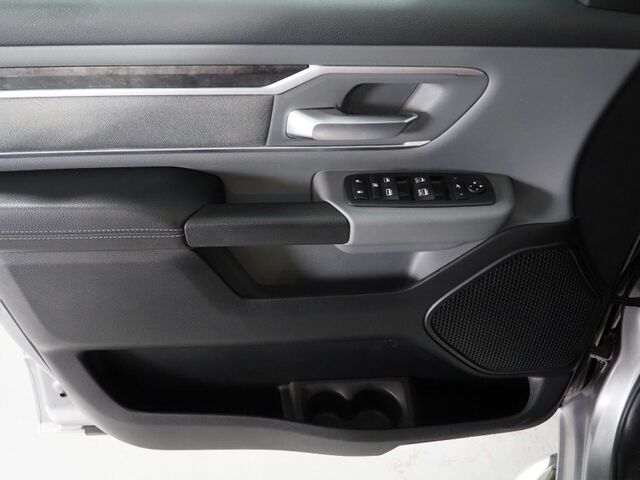 2020 Ram 1500 Lone Star Crew Cab RWD *BIG HORN, 5.7L V8, BACKUP-CAMERA, COLOR TOUCHSCREEN, PARK ASSIST, CRUISE CONTROL, PUSH BUTTON START, ALLOY WHEELS, BLUETOOTH, ANDROID & APPLE Round Rock TX
