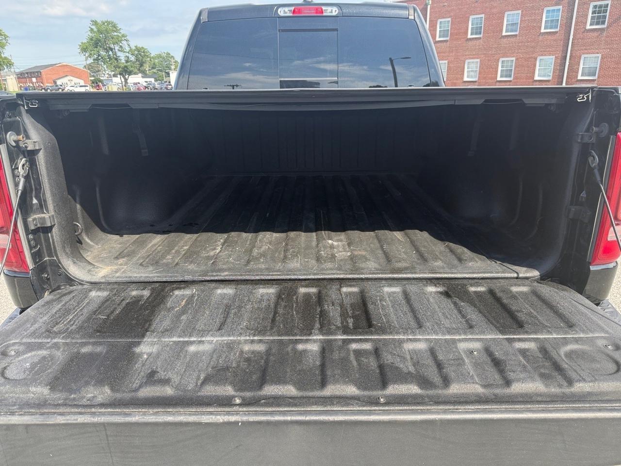 2020 Ram 1500 Longhorn, HEATED/VENTILATED FRONT,REAR SEATS, HEATED STEERING WHEEL, APPLE CARPLAY/ANDROID AUTO, MOONROOF, BED LINER, POWER RUNNING BOARDS, POWER SLIDING REAR WINDOW, HARMAN/KARDON SPEAKERS, BACKUP CAMERA, TOW PACKAGE, THIS RAM 1500 HAS IT ALL MAKE I Norfolk VA