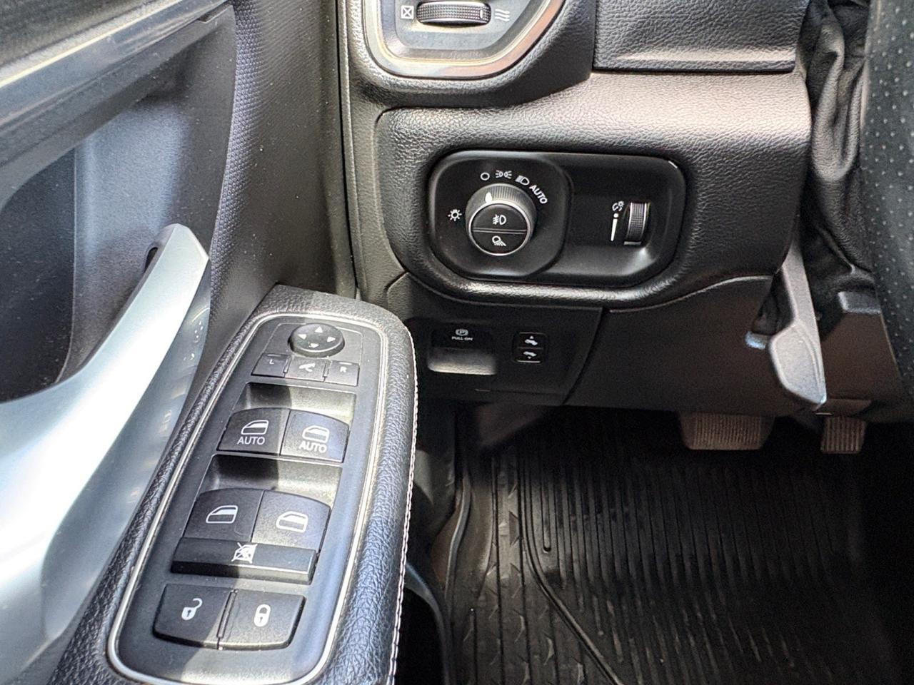 2020 Ram 1500 Rebel/Sport, TOW PACKAGE, RUNNING BOARDS, POWER TAILGATE, BACKUP CAMERA WITH PARKING SENSORS, POWER FOLDING MIRRORS, REMOTE START, HEATED STEERING WHEEL & SEATS, APPLE CARPLAY/ANDROID AUTO, LOW MILES, THIS TRUCK IS IN PERFECT CONDITION! Virginia Beach VA