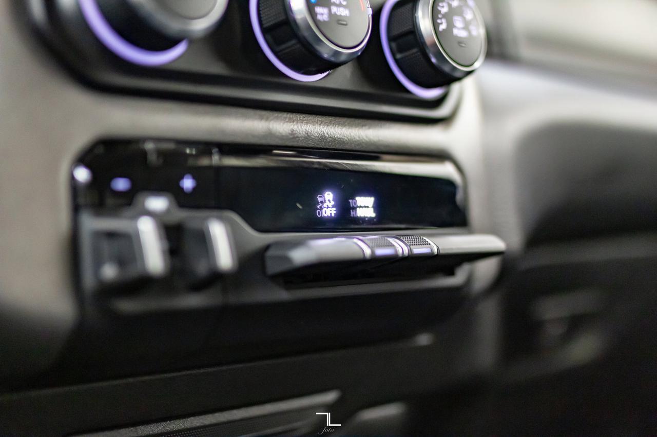 2020 Ram 2500 4x4 Crew Cab Big Horn HEMI BCam Red Deer AB