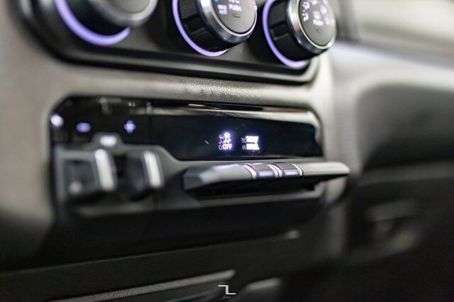 2020 Ram 2500 4x4 Crew Cab Big Horn HEMI BCam Red Deer AB