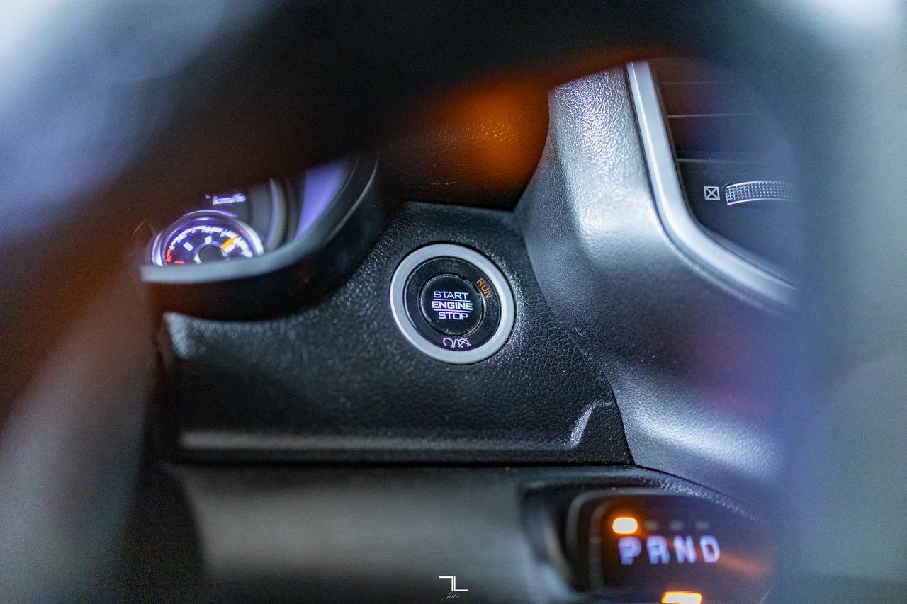 2020 Ram 2500 4x4 Crew Cab Big Horn HEMI BCam Red Deer AB