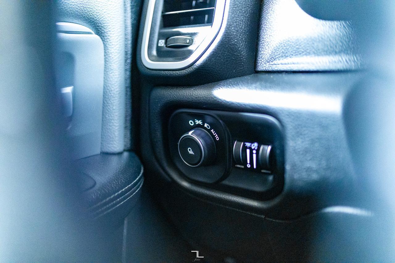 2020 Ram 2500 4x4 Crew Cab Big Horn HEMI BCam Red Deer AB