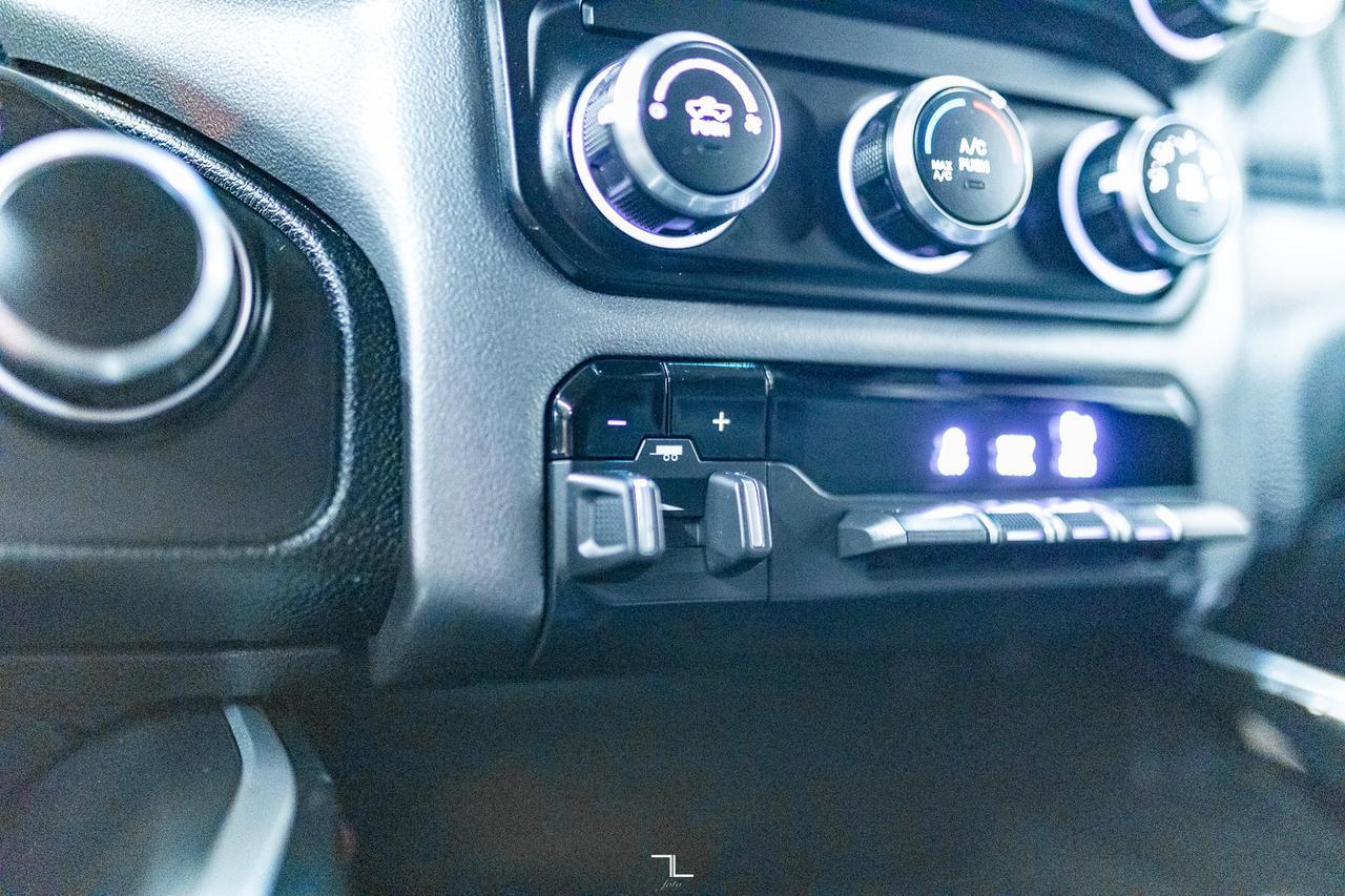 2020 Ram 2500 4x4 Crew Cab Big Horn HEMI BCam Red Deer AB