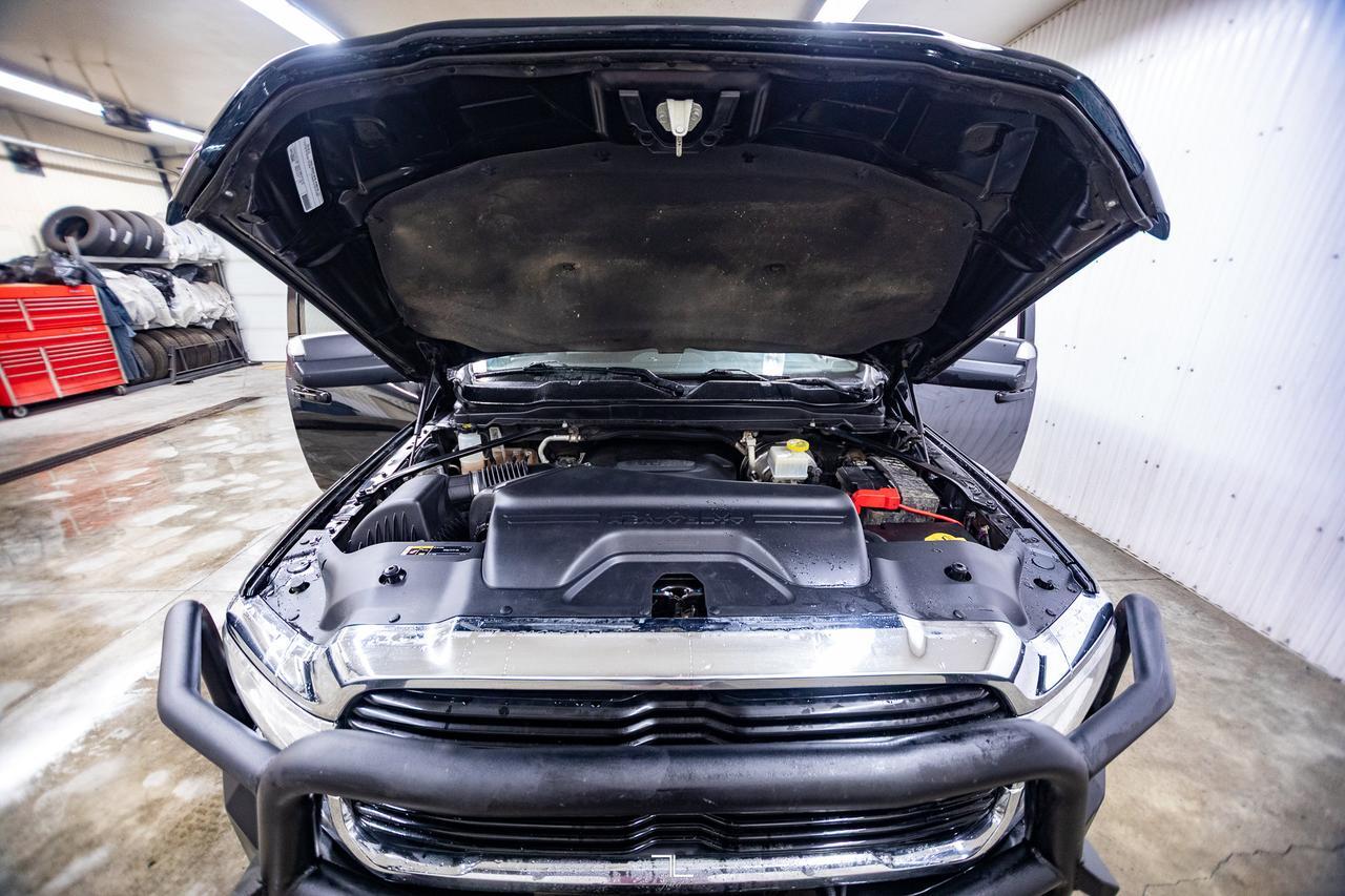 2020 Ram 2500 4x4 Crew Cab Big Horn HEMI BCam Red Deer AB