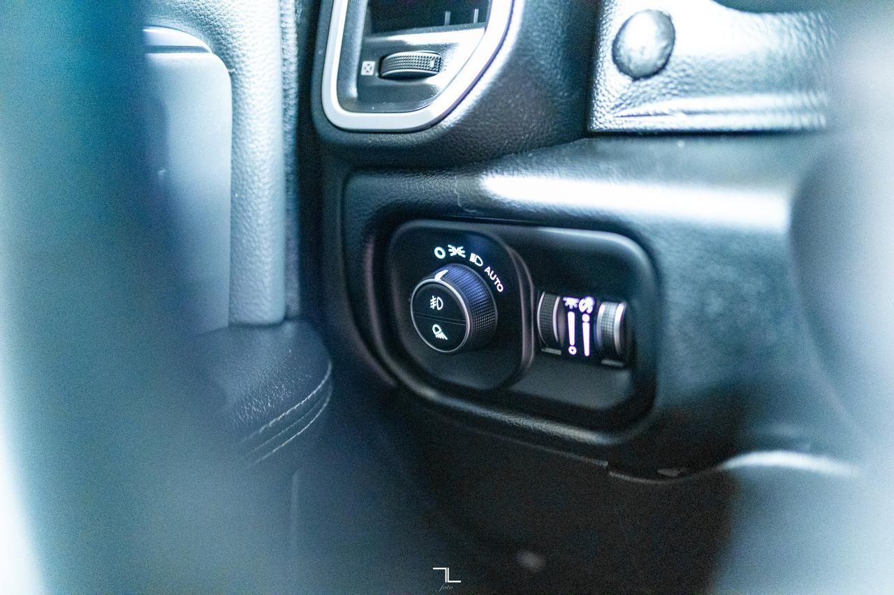 2020 Ram 2500 4x4 Crew Cab Big Horn HEMI BCam Red Deer AB