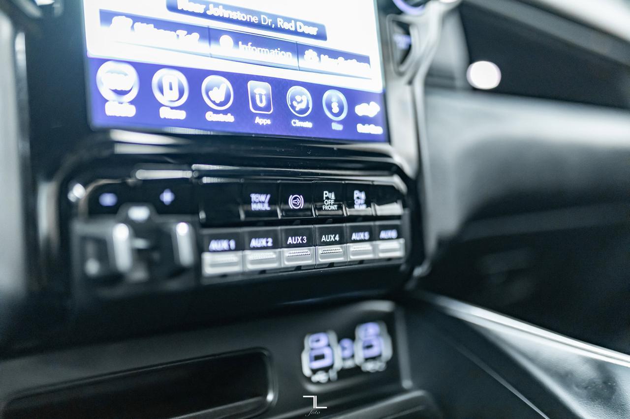 2020 Ram 2500 4x4 Crew Cab Laramie Diesel Leather Roof Nav Red Deer AB