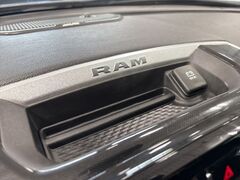 2020 Ram 2500 4x4 Crew Cab Laramie Fond du Lac WI