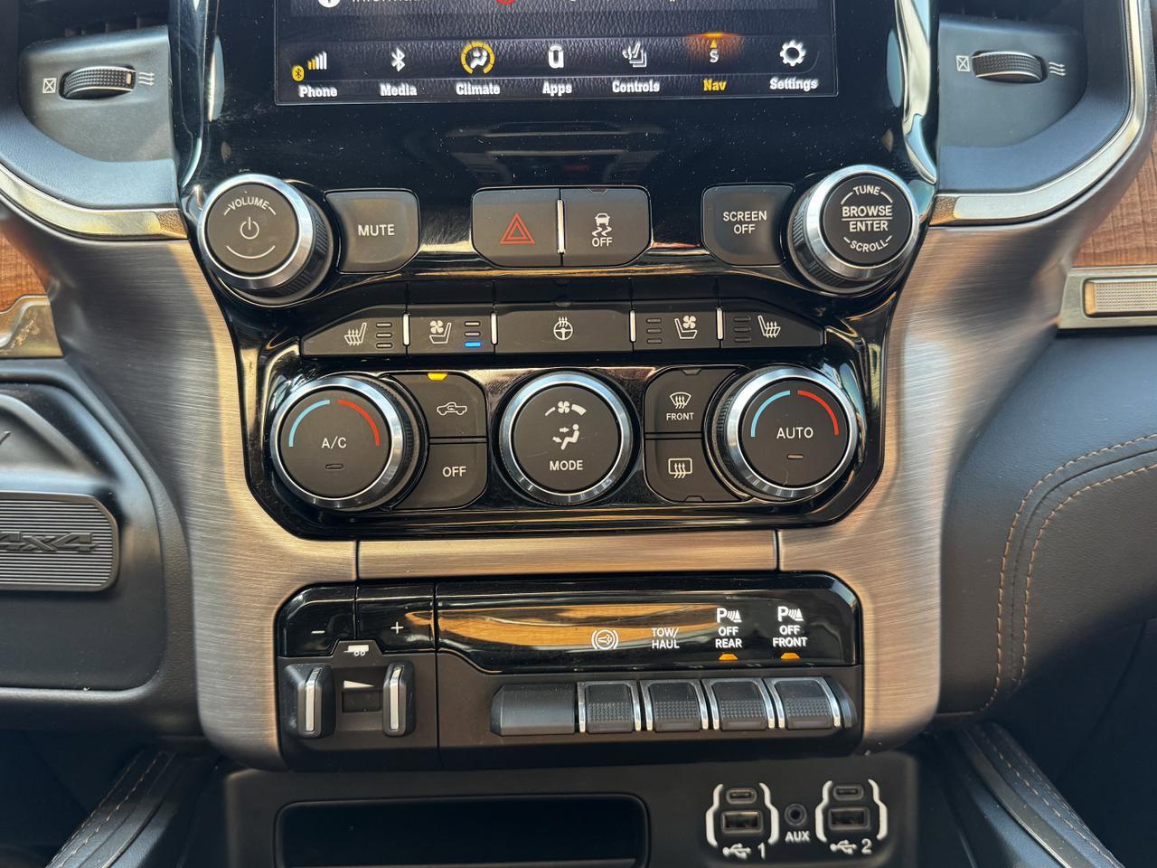 2020 Ram 2500 Longhorn Mega Cab 4x4 | Cummins Diesel | Leather | Heated Vented Seats | Sunroof | Backup Camera Redwater AB