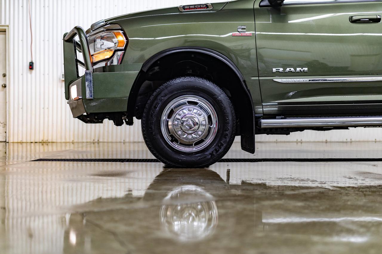 2020 Ram 3500 4x4 Crew Cab Big Horn Dually Diesel AISIN Nav Red Deer AB