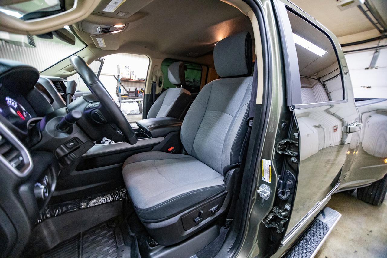 2020 Ram 3500 4x4 Crew Cab Big Horn Dually Diesel AISIN Nav Red Deer AB