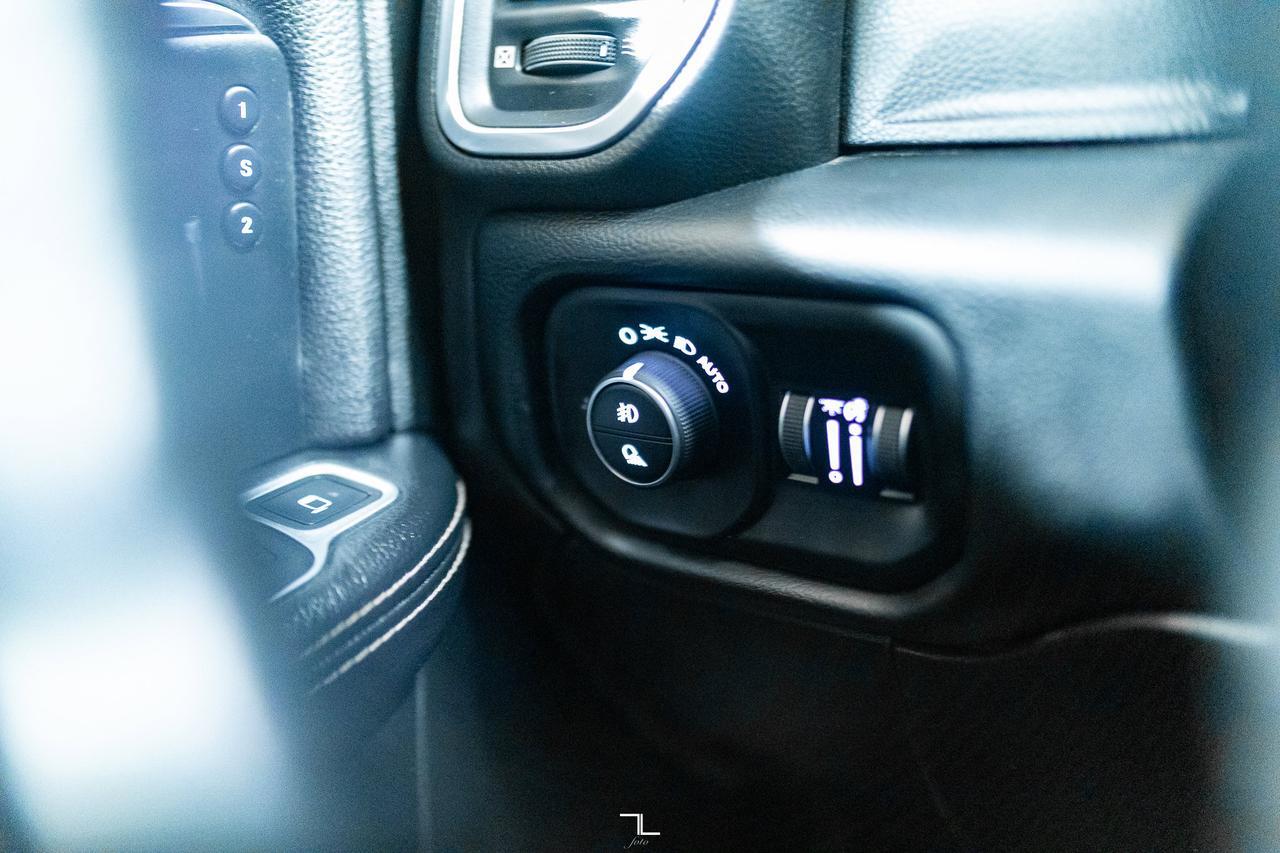 2020 Ram 3500 4x4 Crew Cab Laramie Dually Diesel Leather Roof Nav Red Deer AB