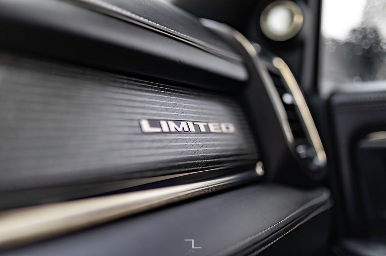 2020 Ram 3500 4x4 Crew Cab Limited Dually AISIN Leather Roof Nav Red Deer AB