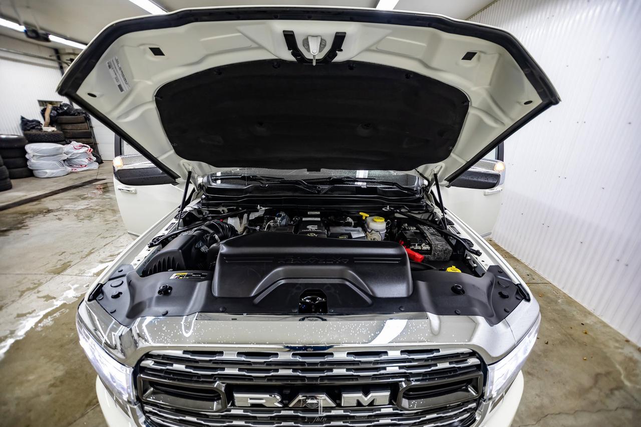 2020 Ram 3500 4x4 Crew Cab Limited Dually AISIN Leather Roof Nav Red Deer AB