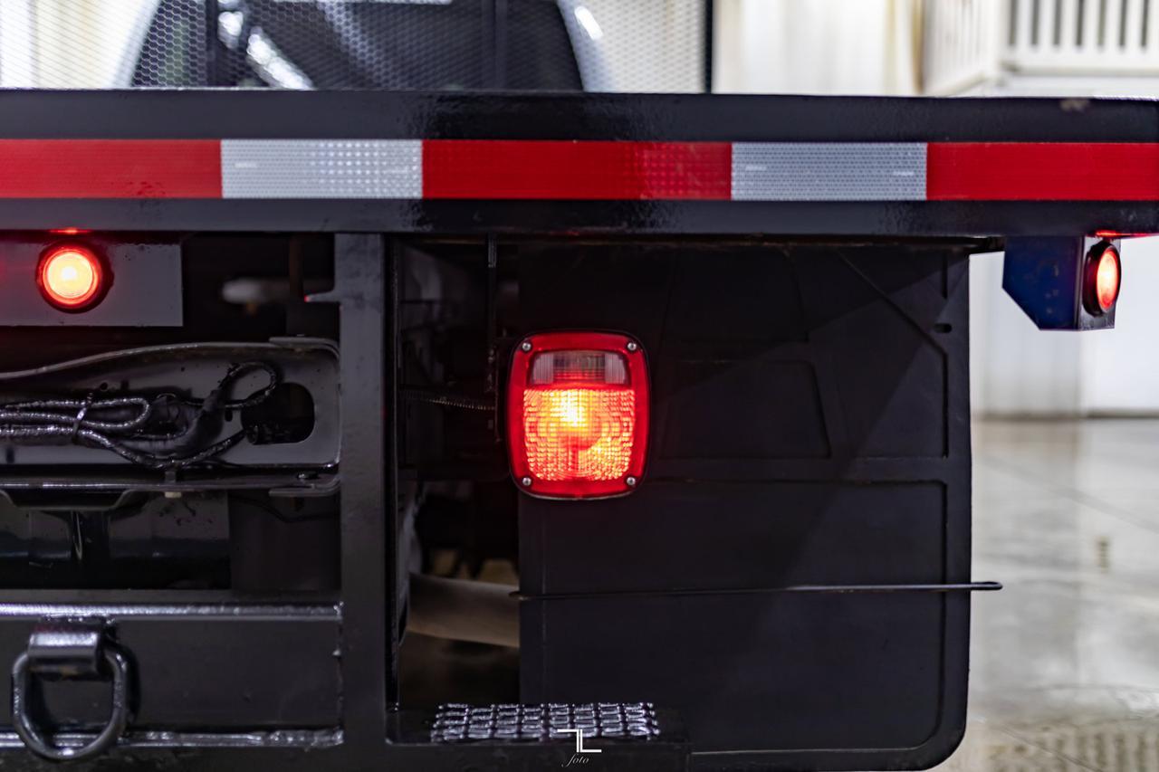 2020 Ram 3500 4x4 Crew Cab SLT Dually Deck HEMI Red Deer AB