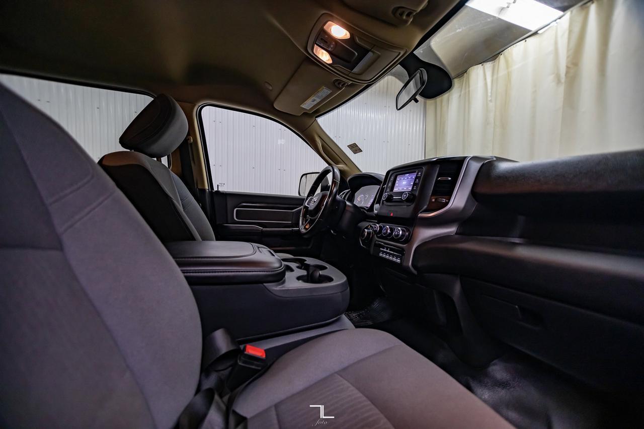 2020 Ram 3500 4x4 Crew Cab SLT Dually Deck HEMI Red Deer AB