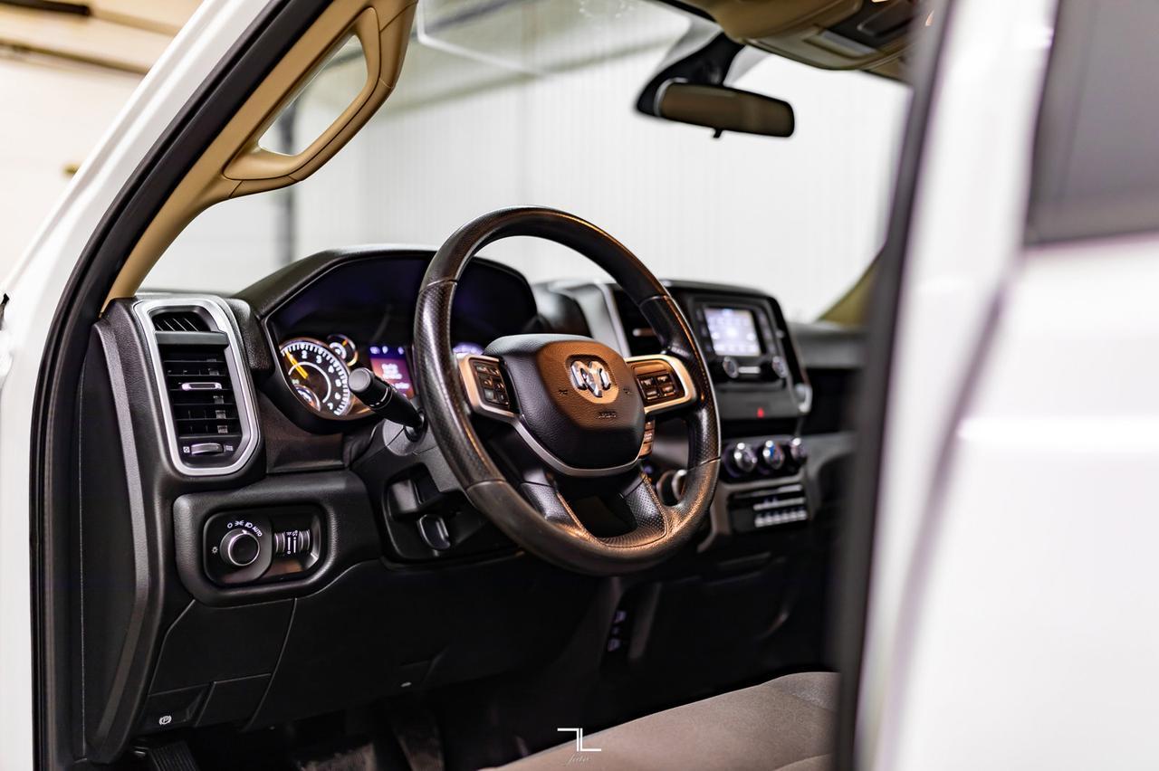 2020 Ram 3500 4x4 Crew Cab SLT Dually Deck HEMI Red Deer AB